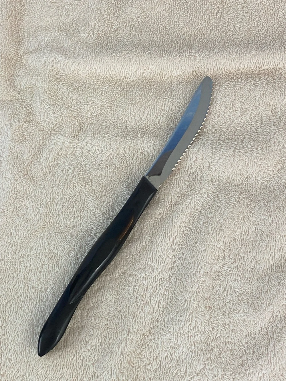 Cutco Black Serrated Table Knife